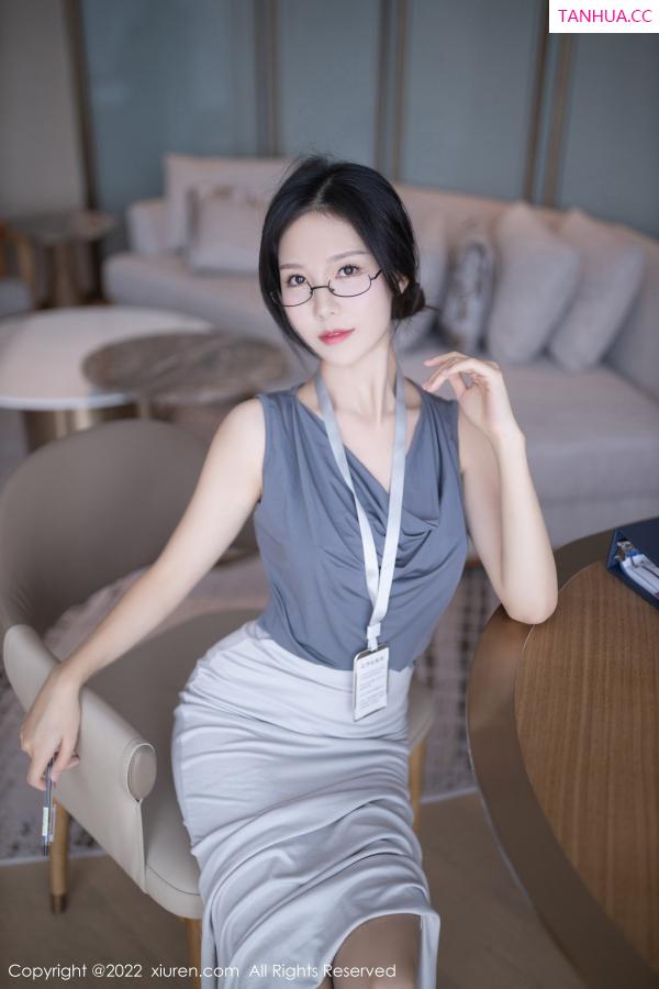 陈若依 抖娘利世 [XiuRen]高清写真图 2022.11.23 No.5900 利世 丝袜长裙第13张图片